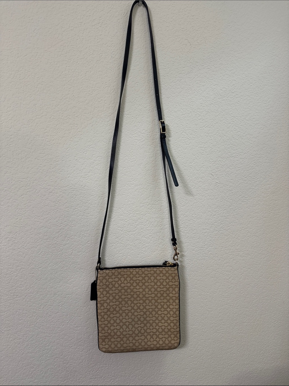 Coach Signature Canvas Crossbody Bag Black Leather Trim Gold Hardware - Picture 5 of 15